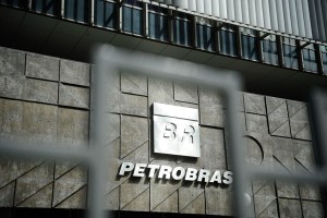 A Petrobras já contabiliza oportunidade de embolsar, pelo menos, US$ 2,7 bilhões com a venda de dois ativos de peso (Foto: Banco de Dados)