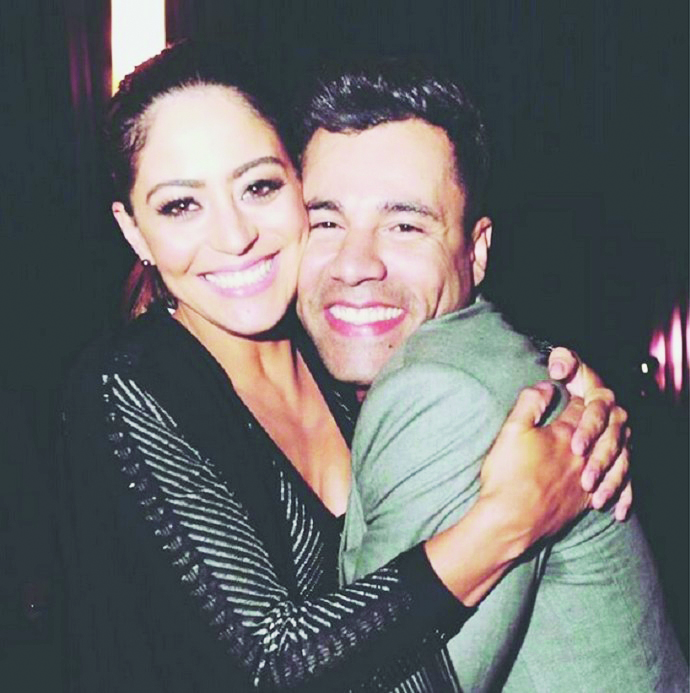 Carol e Rodrigo: só beijos (Foto: Divulgação)