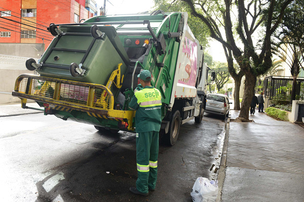 Serviços de coleta de lixo ocorrerão normalmente (Foto: Valmir Franzoi)
