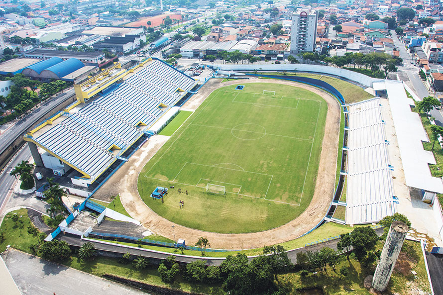 Gramado do estádio em Santo André receberá gramado adaptado ao inverno (Foto: Beto Garavello/PSA)