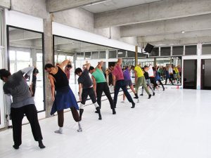 Bailarinos ensaiam montagens