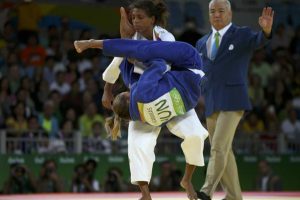 A judoca brasileira Rafaela Silva venceu a húngara Hedvig Karakas nas quartas-de-final (Foto: Reuters/Toru Hanai/Direitos Reservados)