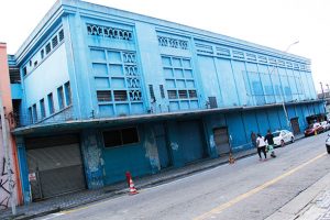 Cine Tangará, um dos antigos cinemas de rua na região (Foto: Pedro Diogo)