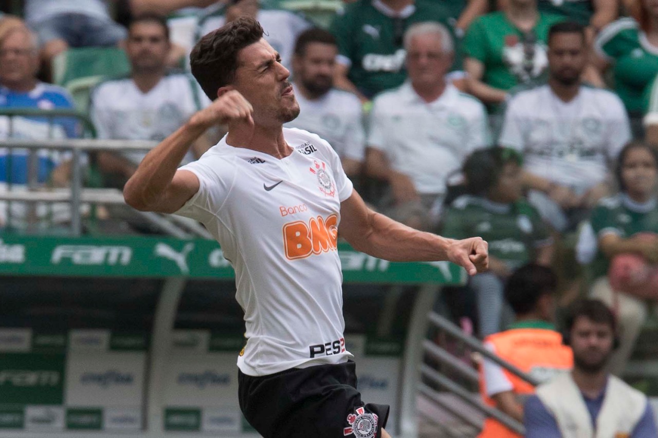 Em clássico tenso, Corinthians derrota o Palmeiras com gol ...