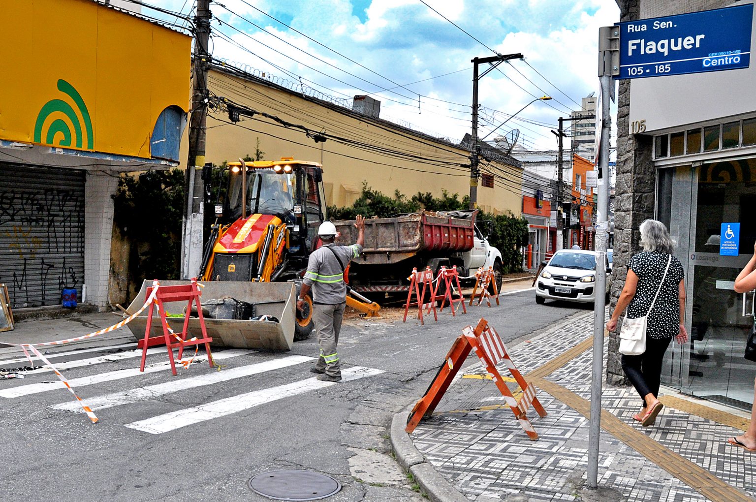Obras do calçadão na rua Senador Flaquer entram em nova fase em Santo André