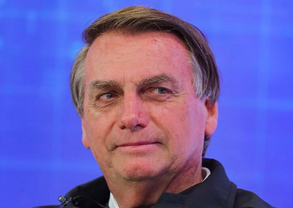 Bolsonaro diz que filha, de 11 anos, não irá se vacinar contra a