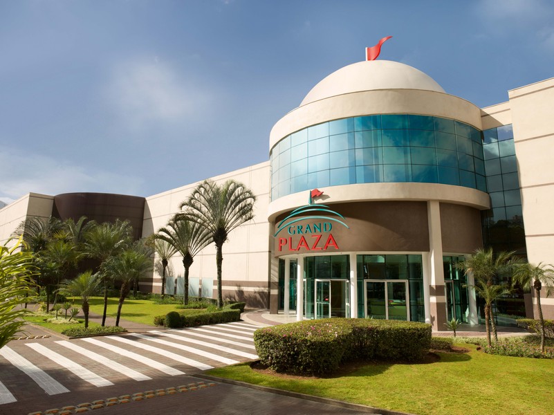 Netshoes shopping grand sales plaza