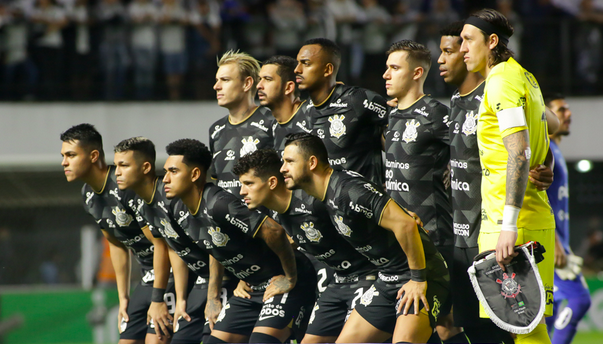 Corinthians perde do Santos, mas avança às quartas de final da Copa do ...