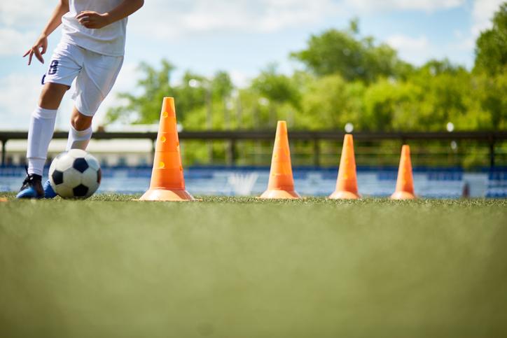 Vai mudar? Fim dos 90min, impedimento e outras regras do futebol serão  discutidas pela Ifab