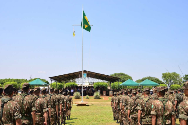 Furto de 21 metralhadoras de arsenal do Exército: saiba os riscos da  circulação dessas armas para segurança pública, Fantástico