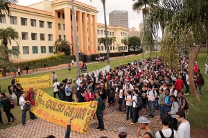 imagem-estudantes-do-abc-fazem-novo-ato-contra-fechamento-de-escola