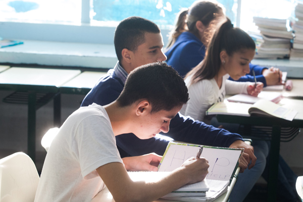 Escolas de idiomas querem manter alunos (Foto: Banco de Dados)