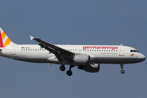 imagem-germanwings-informa-que-havia-150-pessoas-a-bordo-de-aviao-que-caiu