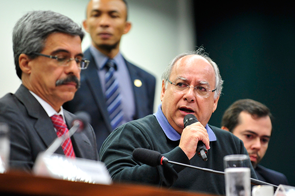 imagem-esta-e-a-hora-de-calar-afirma-duque-a-cpi-da-petrobra